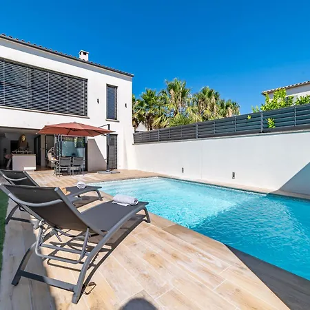 Loft Victoria, Architect's House, Pool And Fitness Villa *