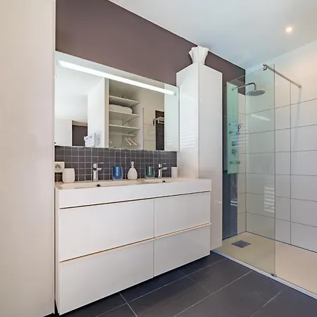Loft Victoria, Architect's House, Pool And Fitness Villa