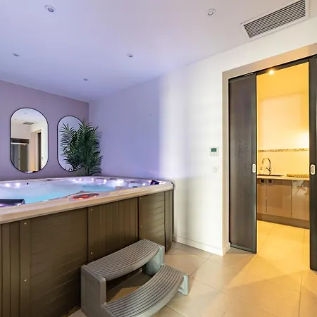 Loft Victoria, Architect's House, Pool And Fitness Villa *